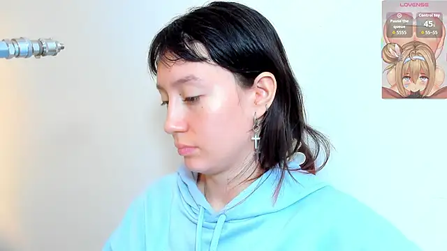 lizzy davis 1 online show from November 14, 2025, 4:00 am