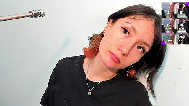 lizzy davis 1 online show from February 11, 2026, 3:55 am