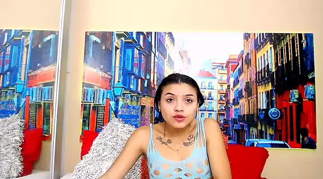 CristalLoren online show from February 12, 2025, 2:54 pm