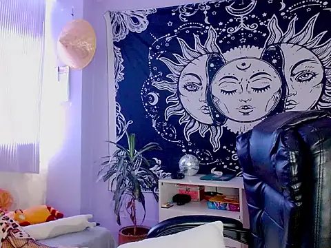 melissahowl online show from August 5, 2026, 8:55 pm