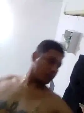 Snapshot of Derecckk chatting on September 13, 2025, 6:46 am Derecckk online show from September 13, 2025, 6:46 am