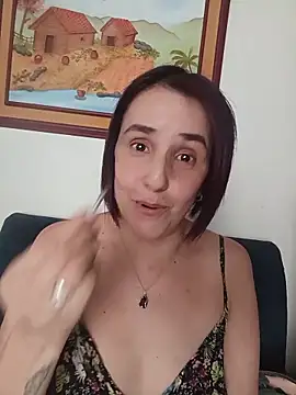 Snapshot of IsisBlake chatting on June 11, 2026, 7:01 pm IsisBlake online show from June 11, 2026, 7:01 pm