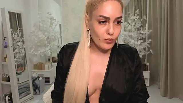 HotFireBabe  online show from August 10, 2026, 12:36 am