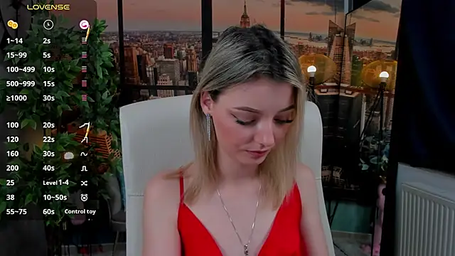 pretty little thing online show from December 6, 2024, 2:24 am