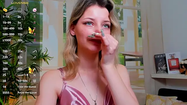 pretty little thing online show from January 30, 2025, 2:38 am