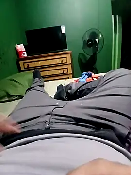 Snapshot of morenogts69 chatting on October 17, 2025, 4:37 am morenogts69 online show from October 17, 2025, 4:37 am