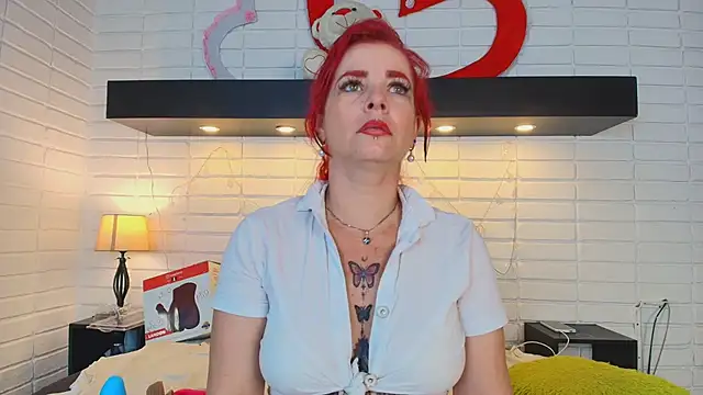 Snapshot of HannaBrave chatting on February 25, 2025, 8:36 am HannaBrave online show from February 25, 2025, 8:36 am