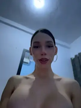 Carlita cute online show from May 2, 2026, 7:35 am