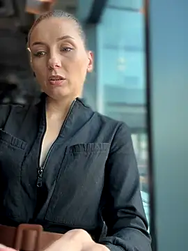 Crazy-Rosa online show from October 30, 2025, 9:33 am