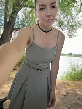 Crazy-Rosa online show from June 17, 2026, 8:17 am