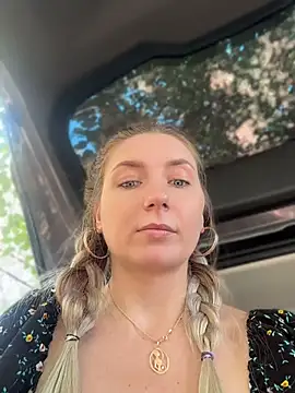 Crazy-Rosa online show from July 29, 2026, 7:39 am