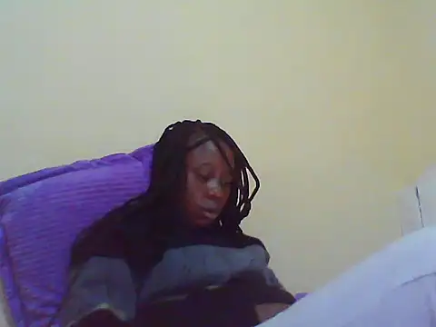 EBONYVANILLA02 online show from November 18, 2025, 2:21 pm