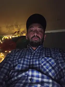 Snapshot of Tristan40@xh chatting on July 11, 2026, 11:06 pm Tristan40xh online show from July 11, 2026, 11:06 pm
