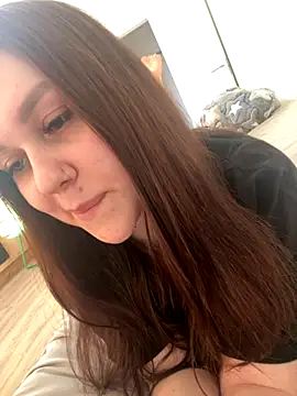 Snapshot of Marylallka5 chatting on September 10, 2025, 3:12 pm Marylallka5 online show from September 10, 2025, 3:12 pm