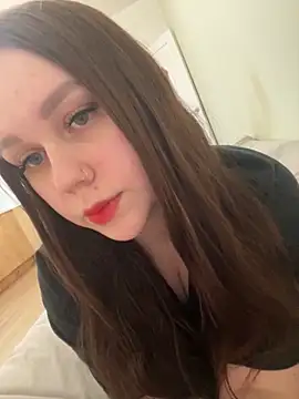 Snapshot of Marylallka5 chatting on October 16, 2025, 6:47 am Marylallka5 online show from October 16, 2025, 6:47 am