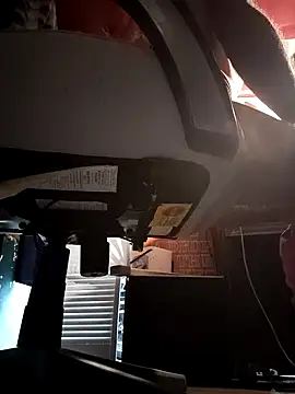 Snapshot of Gillygilly76 chatting on October 16, 2025, 1:34 pm Gillygilly76 online show from October 16, 2025, 1:34 pm