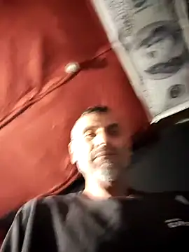 Snapshot of Gillygilly76 chatting on November 7, 2025, 12:38 pm Gillygilly76 online show from November 7, 2025, 12:38 pm