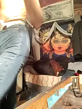 Snapshot of Gillygilly76 chatting on November 27, 2025, 12:18 pm Gillygilly76 online show from November 27, 2025, 12:18 pm