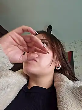 valery mora online show from February 5, 2025, 1:54 pm