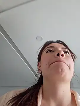 valery mora online show from March 1, 2025, 5:27 pm