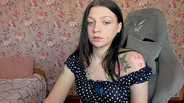 Lolly Haze online show from May 5, 2026, 3:25 am