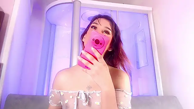 Snapshot of sexy-luna-star-ts chatting on October 9, 2025, 8:45 am sexy-luna-star-ts online show from October 9, 2025, 8:45 am