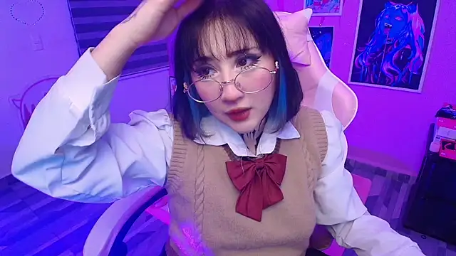 Snapshot of Miwa_violet chatting on June 6, 2026, 3:55 am Miwa violet online show from June 6, 2026, 3:55 am