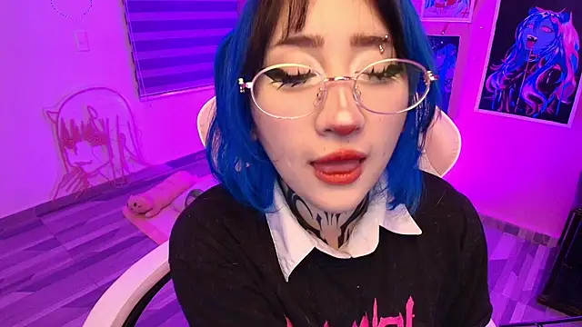 Snapshot of Miwa_violet chatting on July 31, 2026, 11:59 pm Miwa violet online show from July 31, 2026, 11:59 pm