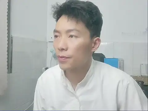 xhqds online show from December 2, 2024, 12:40 pm