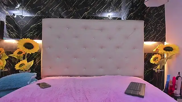 Snapshot of Alexa_Smith__ chatting on February 22, 2025, 7:23 am Alexa Smith online show from February 22, 2025, 7:23 am