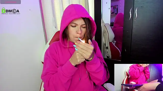 sweetlittlelisa online show from November 21, 2025, 9:24 pm