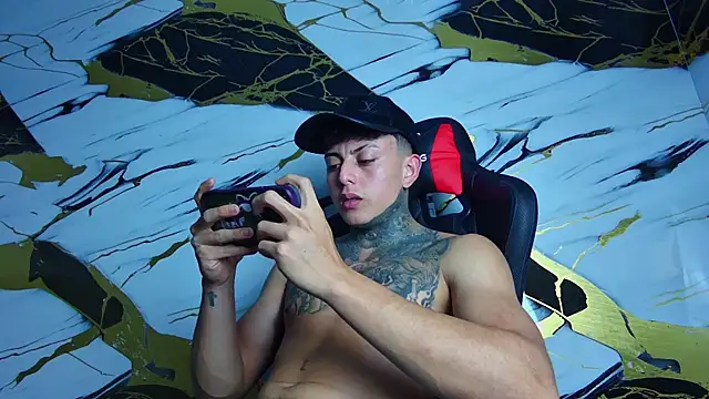 Snapshot of Kevin22_222 chatting on January 30, 2025, 5:09 am Kevin22 222 online show from January 30, 2025, 5:09 am