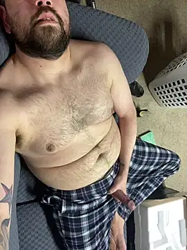 Snapshot of bighung1990 chatting on October 25, 2025, 8:25 pm bighung1990 online show from October 25, 2025, 8:25 pm