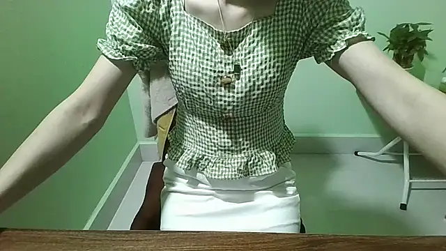 Luxcute286 online show from March 22, 2025, 12:57 pm