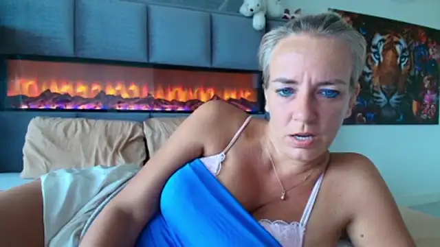 Snapshot of Wendysexyx chatting on June 15, 2026, 12:51 pm Wendysexyx online show from June 15, 2026, 12:51 pm