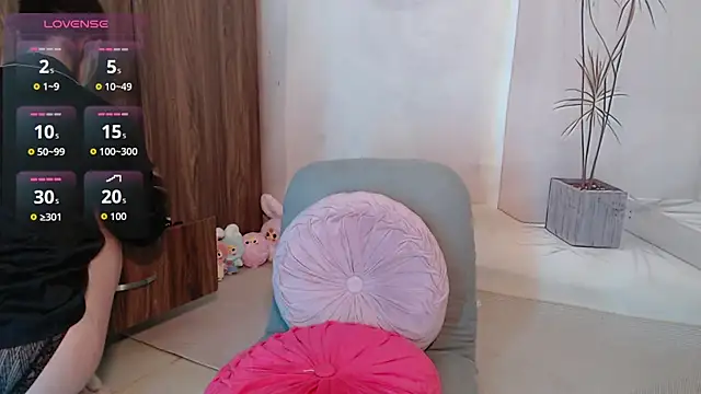 Snapshot of Baby_Claraa chatting on November 24, 2025, 6:46 am Baby Claraa online show from November 24, 2025, 6:46 am