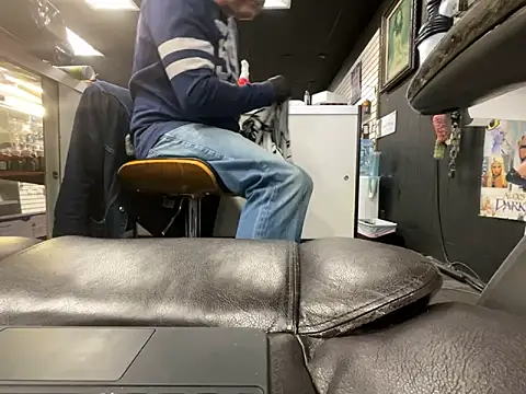 Snapshot of RawRyder8 chatting on December 24, 2024, 10:28 pm RawRyder8 online show from December 24, 2024, 10:28 pm