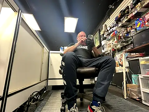 Snapshot of RawRyder8 chatting on November 11, 2025, 12:54 am RawRyder8 online show from November 11, 2025, 12:54 am