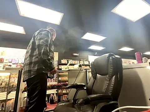 Snapshot of RawRyder8 chatting on November 12, 2025, 4:35 am RawRyder8 online show from November 12, 2025, 4:35 am