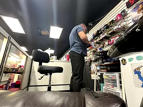 Snapshot of RawRyder8 chatting on November 19, 2025, 1:16 am RawRyder8 online show from November 19, 2025, 1:16 am