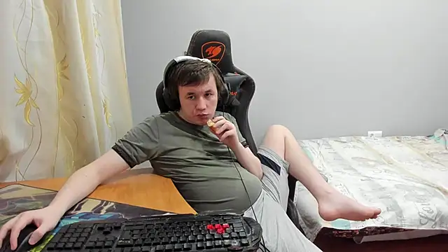 iliaskrislove online show from February 5, 2026, 1:54 am