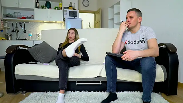 Snapshot of littlesweettifany chatting on March 21, 2025, 3:57 pm littlesweettifany online show from March 21, 2025, 3:57 pm