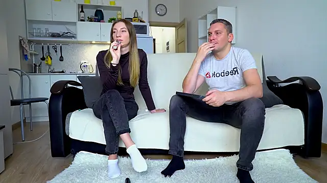 Snapshot of littlesweettifany chatting on October 29, 2025, 10:50 am littlesweettifany online show from October 29, 2025, 10:50 am