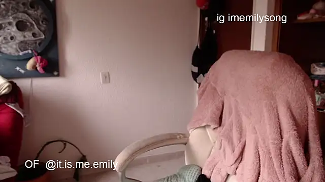 emily pearl  online show from February 7, 2026, 8:12 pm