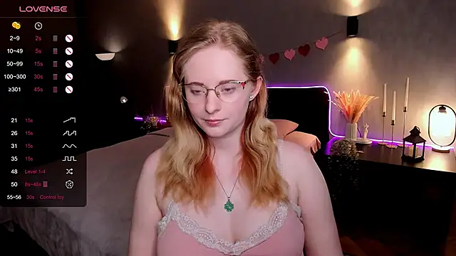 Snapshot of Aemilia_ chatting on June 12, 2026, 8:35 am Aemilia online show from June 12, 2026, 8:35 am