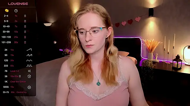 Snapshot of Aemilia_ chatting on June 13, 2026, 8:45 am Aemilia online show from June 13, 2026, 8:45 am