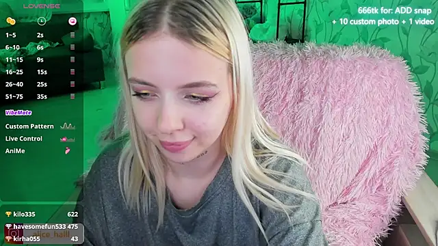 Snapshot of Alice_Halle chatting on December 9, 2024, 11:34 pm Alice Halle online show from December 9, 2024, 11:34 pm