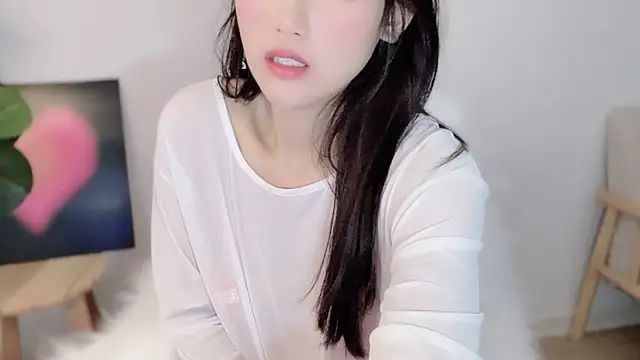 Snapshot of Chu-Chu-99 chatting on December 6, 2024, 6:04 am Chu-Chu-99 online show from December 6, 2024, 6:04 am