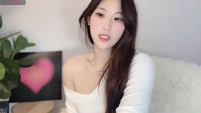 Snapshot of Chu-Chu-99 chatting on February 22, 2025, 8:07 am Chu-Chu-99 online show from February 22, 2025, 8:07 am