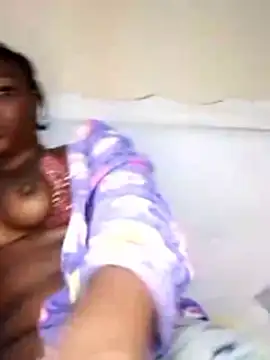 zaynlovena online show from November 30, 2025, 8:46 pm